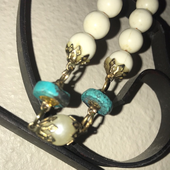 Unique Sliced Turquoise Faux Molded Pearl Bead Bracelet - Picture 6 of 6